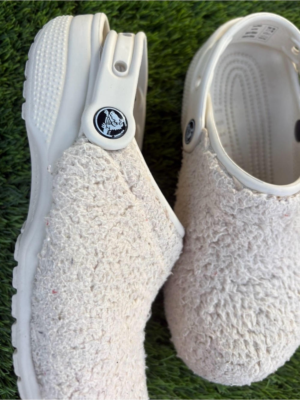 CROCS Classic Lined Clog in Cream